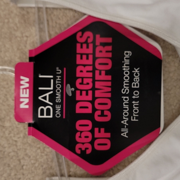 Bali white wireless bralette - Picture 2 of 6